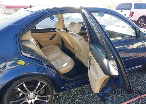 2001 Volkswagen Jetta Glx from USA, damaged, VIN 3VWTG69M81M162018